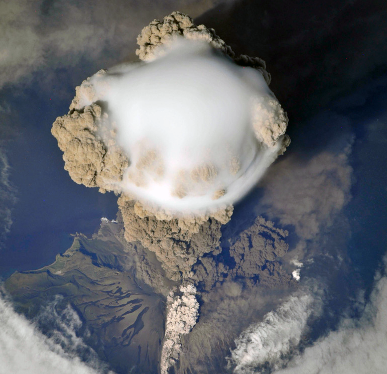 Deformación transitoria asociada a una erupción explosiva medida en el volcán Masaya (Nicaragua) mediante un radar de apertura sintética interferométrico