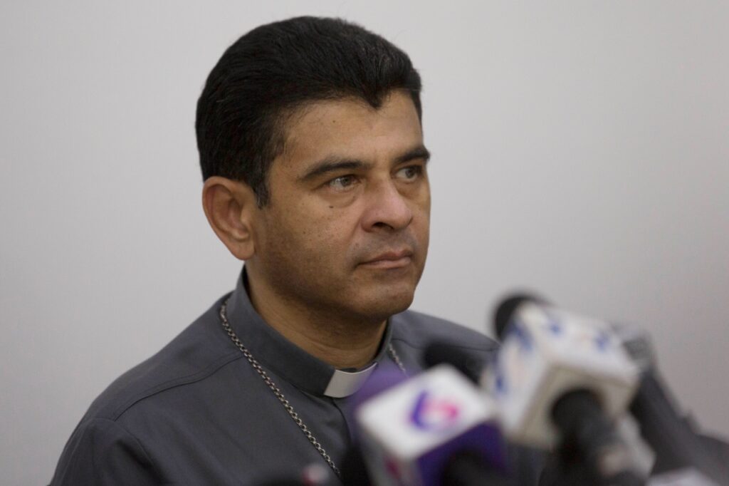 Obispo nicaragüense ayuna en protesta por acoso policial - CBS17.com