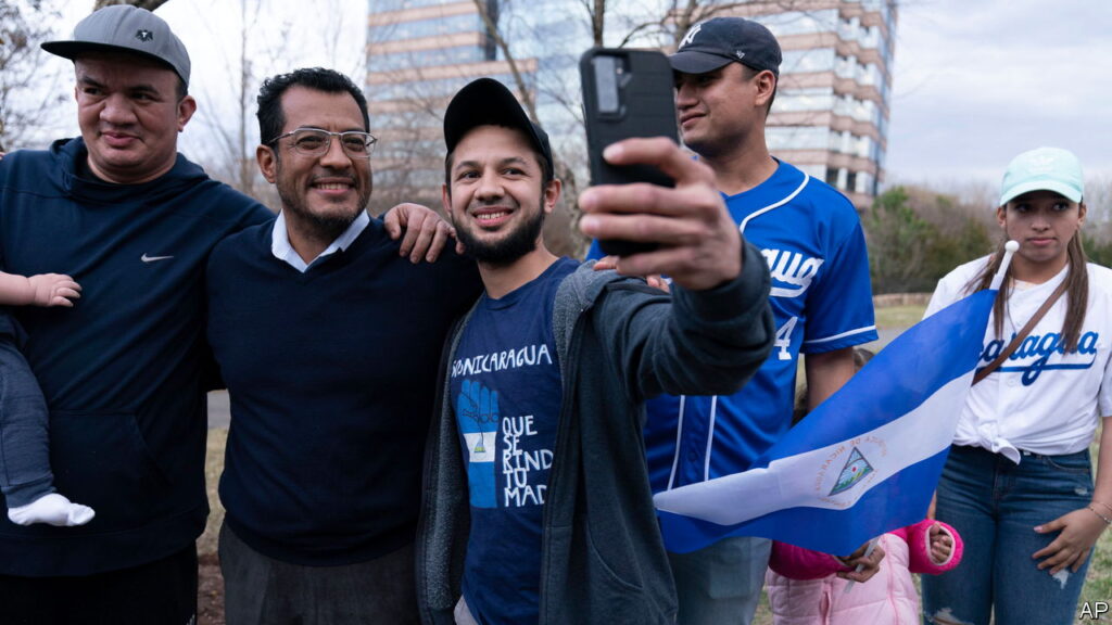 Daniel Ortega expulsa a 222 presos políticos de Nicaragua