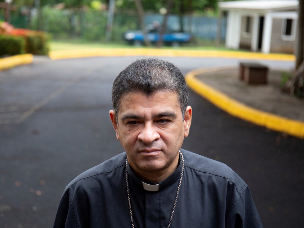 Juez nicaragüense ordena juicio a obispo disidente |  Noticias