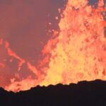 El volcán Fagradalsfjall en Islandia está desatando un espectáculo para los espectadores