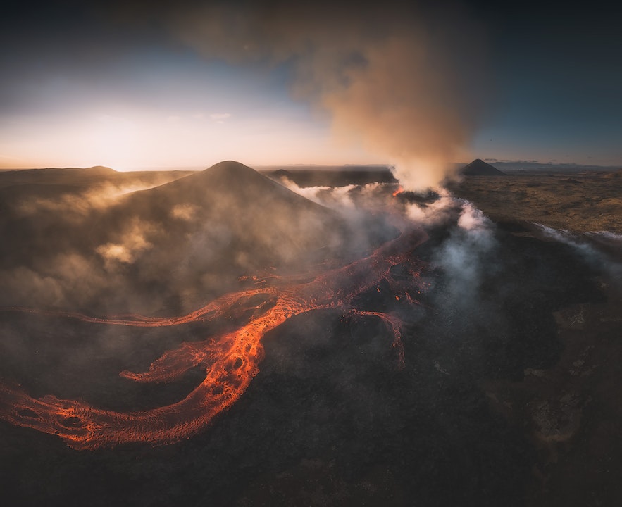 La erupción tan esperada por Litli-Hrutur comenzó el 10 de julio. La erupción tan esperada por Litli-Hrutur comenzó el 10 de julio.