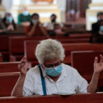 Nicaragua libera a 12 sacerdotes católicos y los exilia a Roma