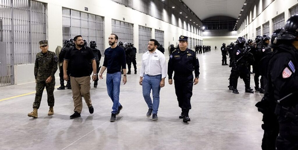 Amnistía Internacional da alarma sobre derechos humanos en El Salvador en medio de represión contra pandillas - JURISTA