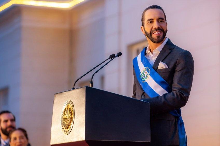 Cartera salvadoreña de Bitcoin se pone negra tras repunte de precios
