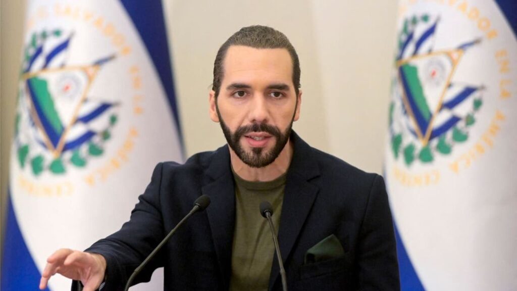 Presidente de El Salvador firma acuerdo con Google para centro tecnológico centroamericano