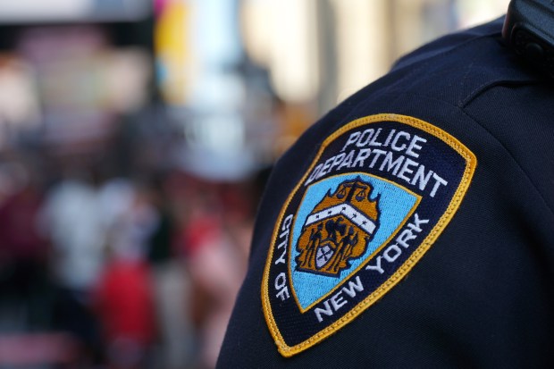Policía de Nueva York liberado después de falsificar un diagnóstico de COVID para extender sus vacaciones en República Dominicana