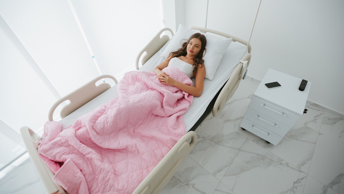 la mujer se esta recuperando
