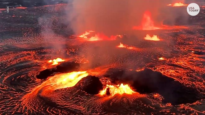 El volcán Kilauea de Hawái ha entrado en erupción desde su cráter, lo que ha provocado advertencias en toda la isla.