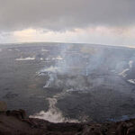 El nivel de alerta del Kilauea se ha elevado a medida que el volcán retumba