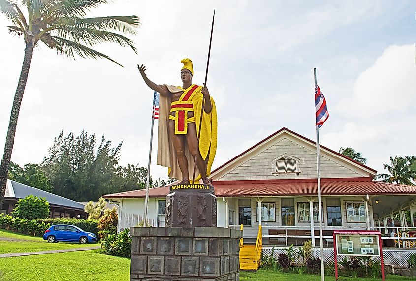 Estatua del rey Kamehameha en Hawaii, Hawaii. Crédito editorial: Fotografía de stock mística / Shutterstock.com