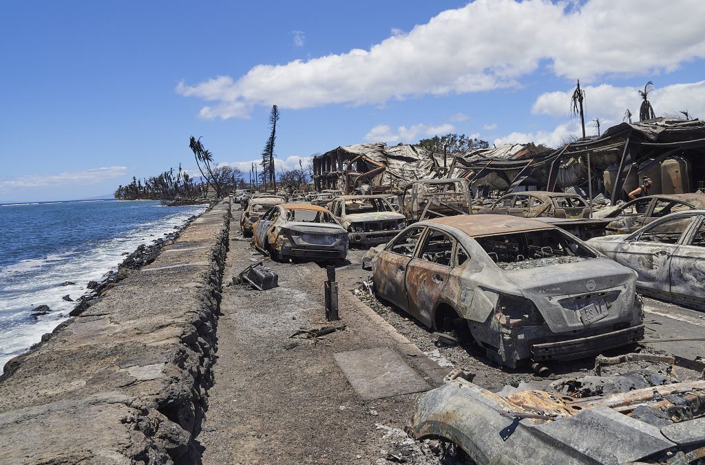 Los asentamientos de incendios de Maui podrían encogerse si las aseguradoras de salud muerden
