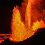 Una erupción récord del volcán Kilauea en Hawai superó los 300 metros de altura