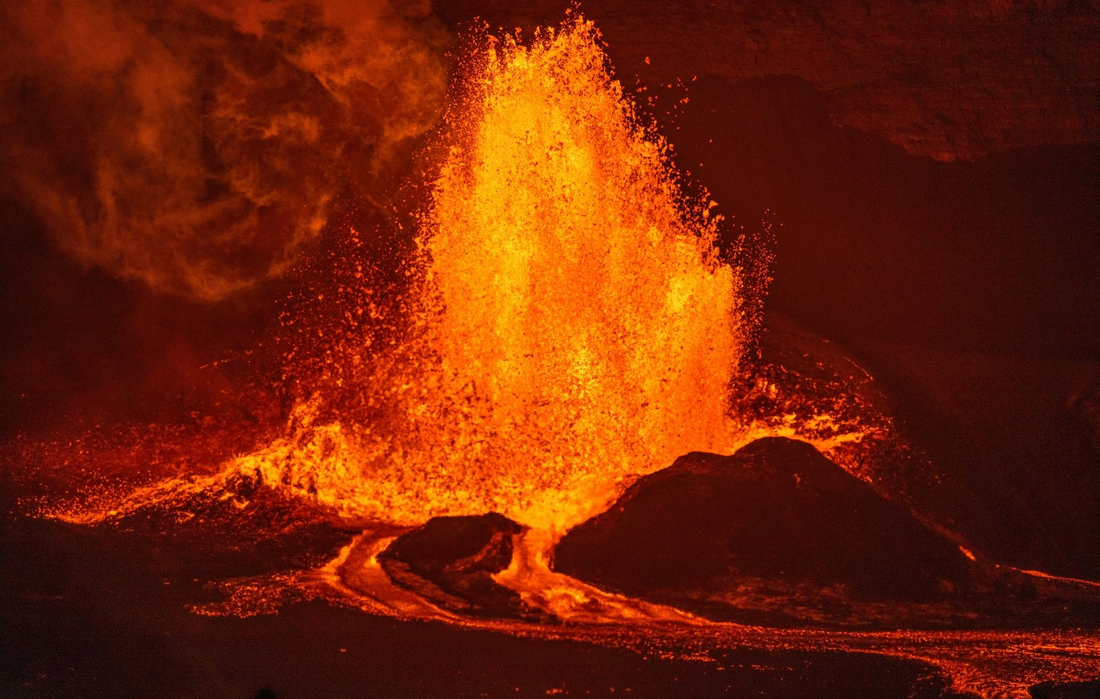 Vista rara de una erupción volcánica en Hawai - Foto 2.