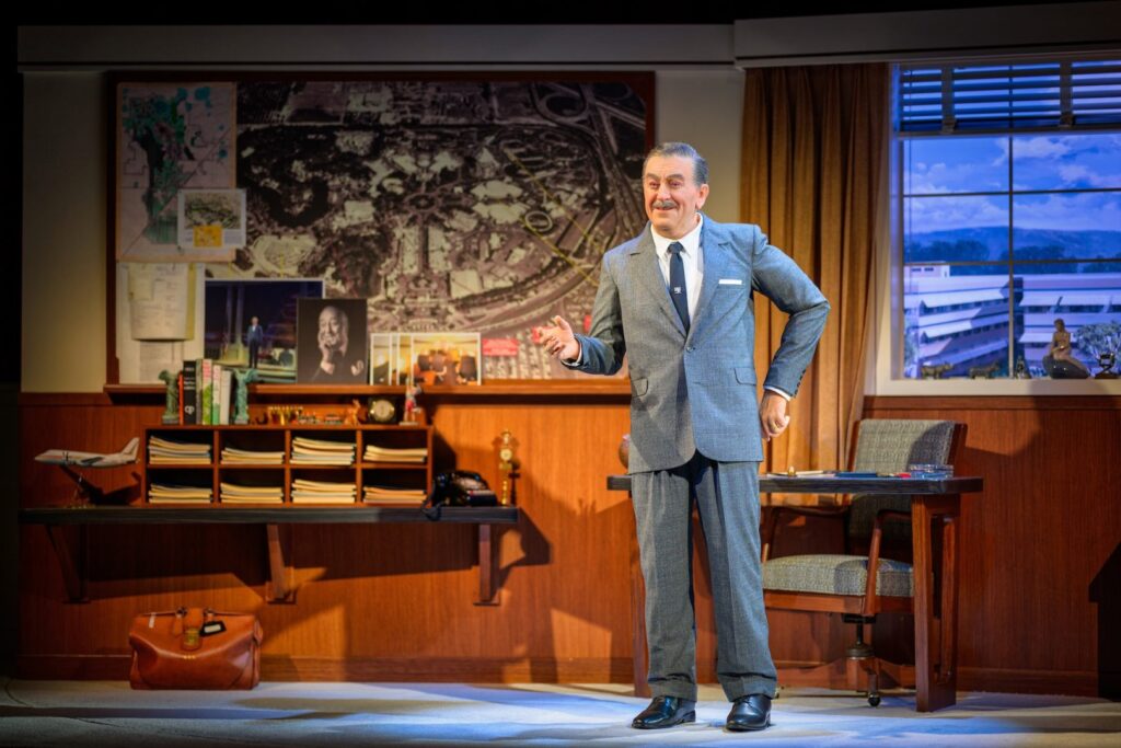 Walt Disney – Life milagrosa «a Disneyland desde el 17 de julio.