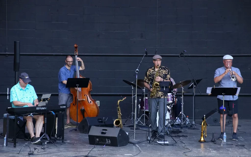 Indy Parks organiza una serie de conciertos al aire libre gratuitos y marcados