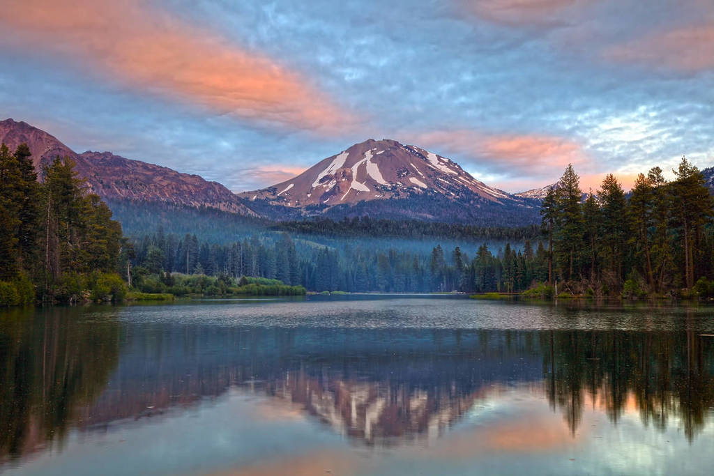 Gasta la multitud de Yosemite: uno de los mejores parques nacionales de CA tiene menos visitantes y el domo de lava más grande del mundo