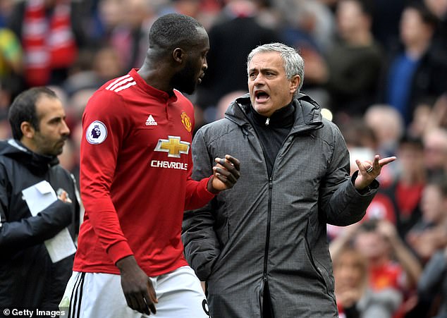 Romelu Lukaku desaire a José Mourinho cuando nombra a cuatro jefes que «cambiaron su vida», a pesar de jugar después de «especial» para tres clubes diferentes.