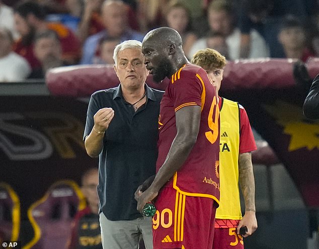 Lukaku jugó después de Mourinho tres veces diferentes, la última vez en Roma