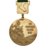 Medalla de oro de salto de altura de Dick Fosbury de 1968 vendiendo los Juegos Olímpicos en la subasta