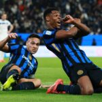 «Man United Cool Denzel Dumfries» Intereses en la condición de la descarga de intereses