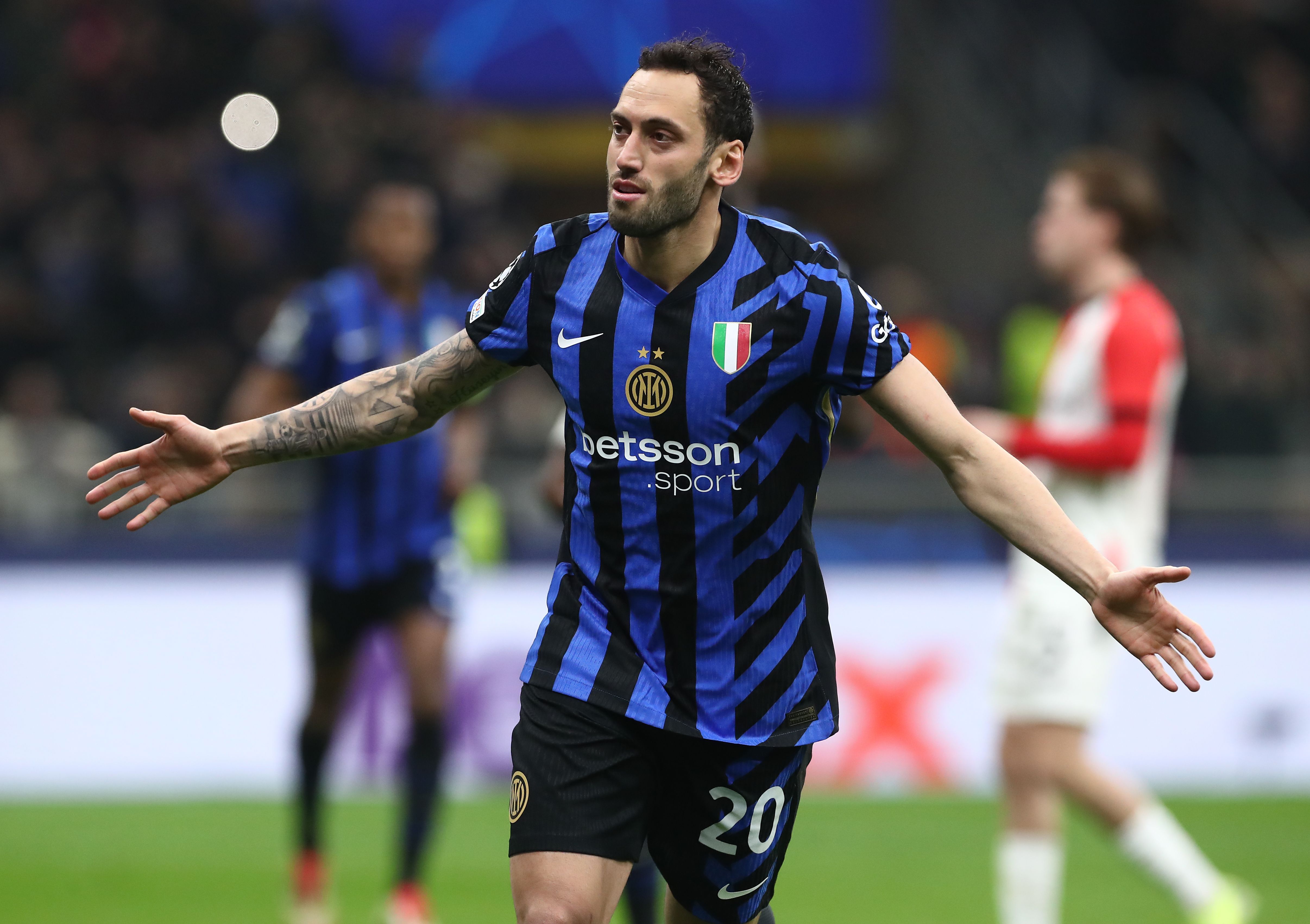 Hakan Calhanoglu Inter Milán