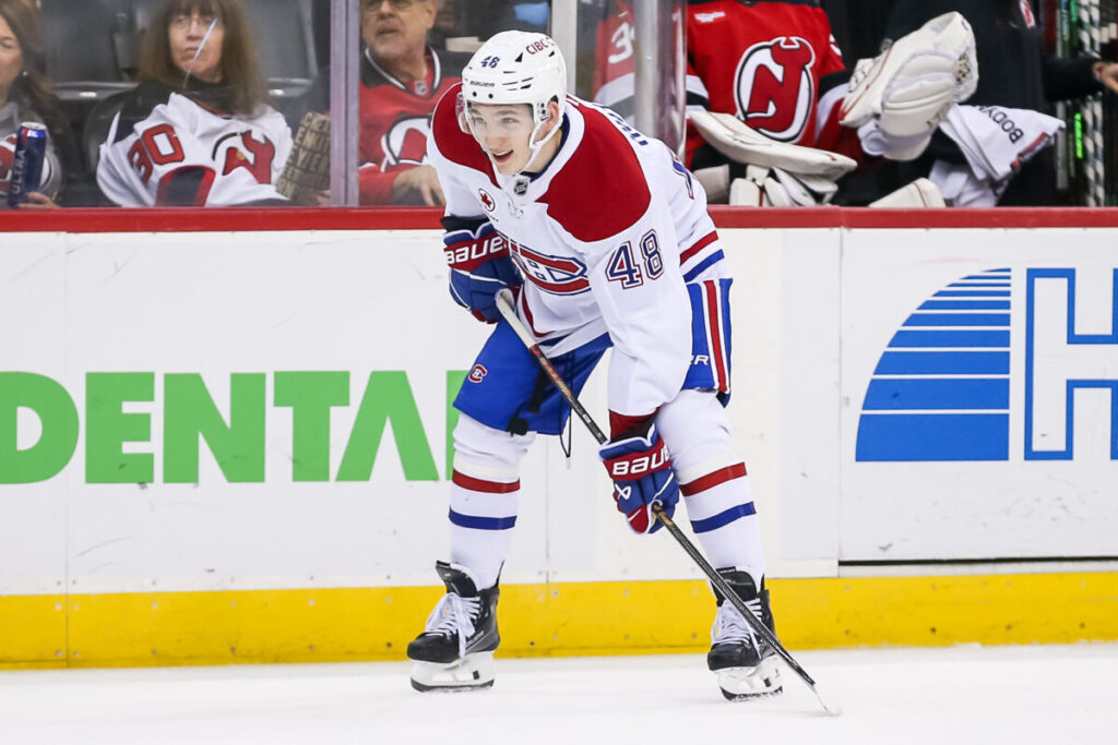 Por qué Lane Hutson se quedó en el campamento olímpico, la partida de Marner y más rumores de la NHL – escritores de hockey – Canadays Canadai de Montreal