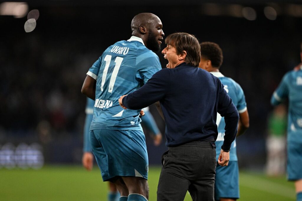 Lukaku identifica a Conte entre los 4 entrenadores que han «cambiado su vida»