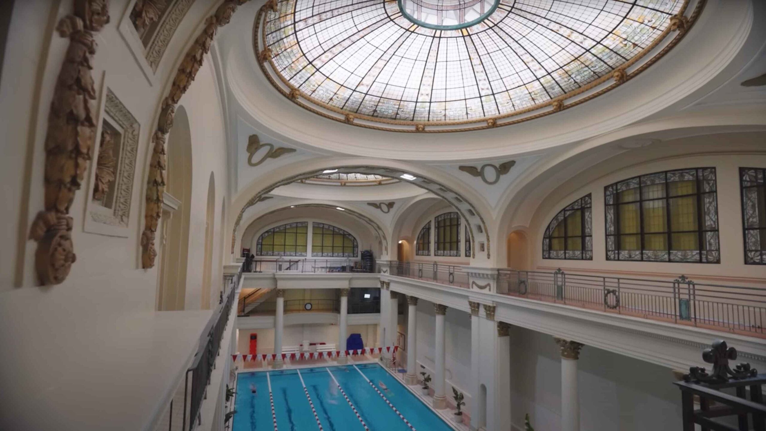 Piscina del club olímpico