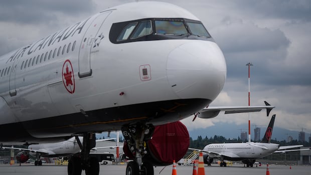 Los satélites de vuelo votan en gran medida contra la oferta salarial de Air Canada