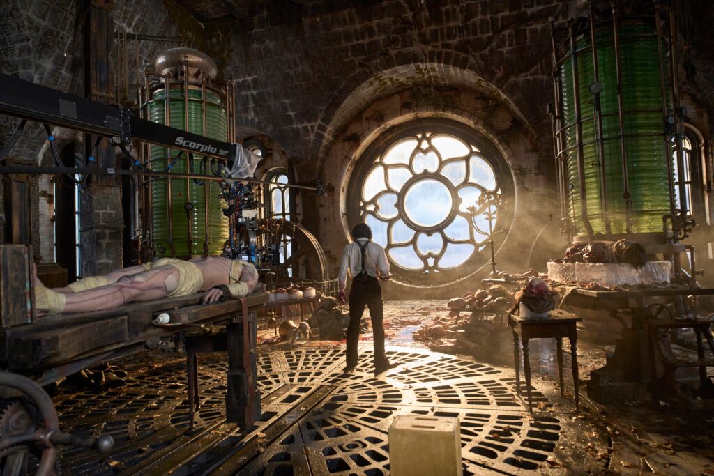 Productor J. Miles Dale en Guillermo del Toro Frankenstein