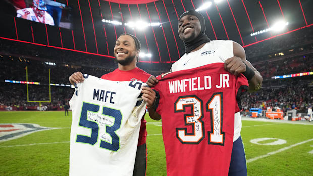 El analista de ESPN NFL predice un gran juego de impacto de Boye Mafe y Buccaneers