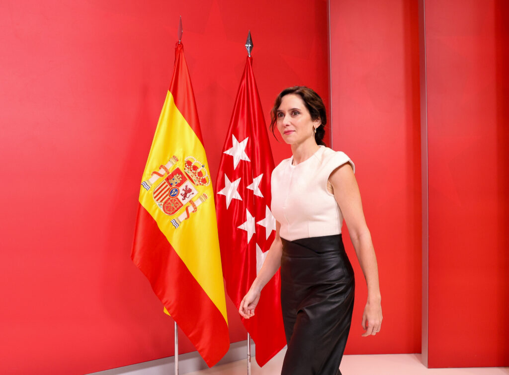 El fiscal general de España dimite en el último golpe a Pedro Sánchez