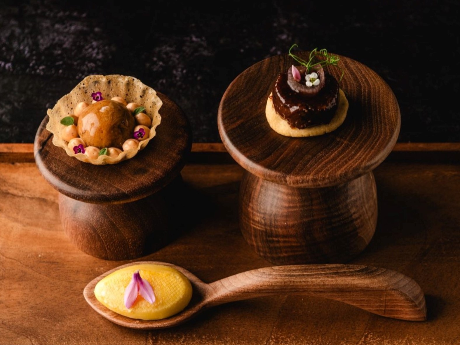 Los snacks de Víctor Suárez en Haydée, restaurante Una Estrella MICHELIN en Adeje, Tenerife. © Juanmy Alemany / Haydée, Víctor Suárez