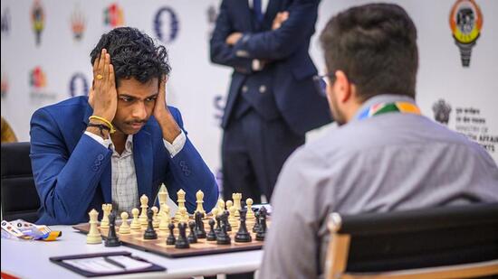 Copa Mundial de Ajedrez: Ganguly, Pranav ganan, Divya pierde