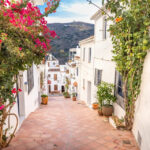 Todo lo que necesitas saber antes de reservar un viaje a España