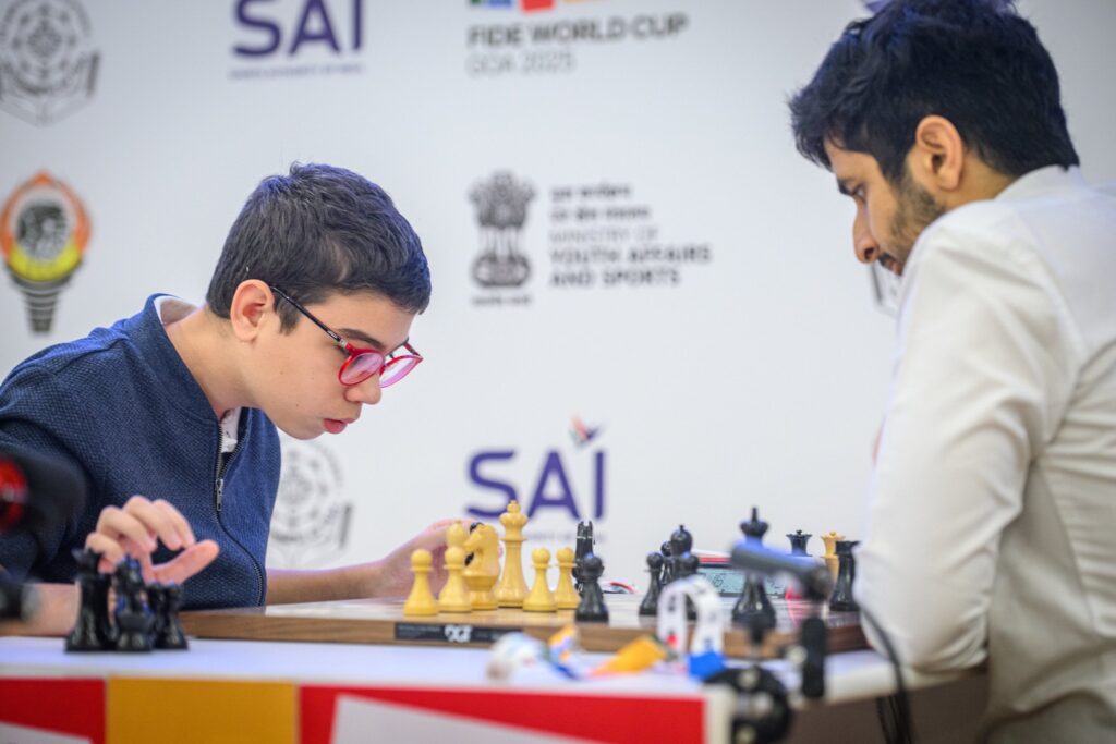 en las pausas de la segunda ronda de la Copa del Mundo FIDE 2025: Lodici noquea a Niemann, Rasmus Svane gana en Armageddon