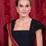 La reina Letizia presenta en Madrid una rara tiara real de Cartier