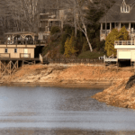Las empresas locales esperan un impulso económico a medida que el lago se llene.