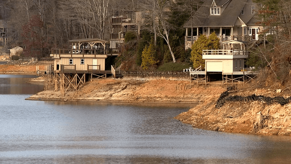 Las empresas locales esperan un impulso económico a medida que el lago se llene.