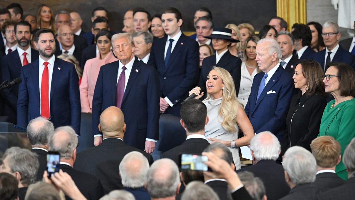 Carrie Underwood canta en la toma de posesión de Trump