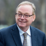 Hassett acoge con agrado la espectacular cifra de inflación y dice que la economía está recuperando el crecimiento anterior