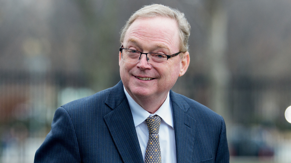 Hassett acoge con agrado la espectacular cifra de inflación y dice que la economía está recuperando el crecimiento anterior