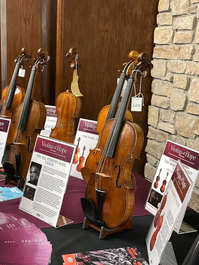 ¿Se está repitiendo la historia? Los violines de la era del Holocausto ofrecen esperanza y advertencia a Minnesota