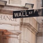 Cómo empezar a invertir en bolsa hoy con 10.000$