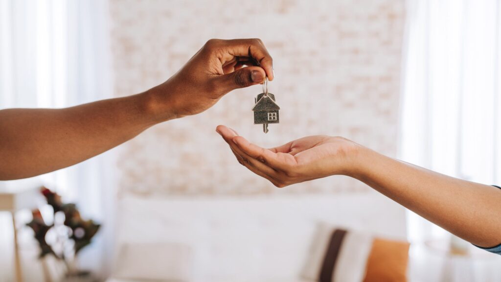 Las ventas de viviendas en el área metropolitana de Detroit se están desacelerando a medida que se acerca el mercado inmobiliario de primavera