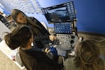 Estudiantes de Tecnología de Imágenes Médicas en el Instituto de Tecnología de Oregon.