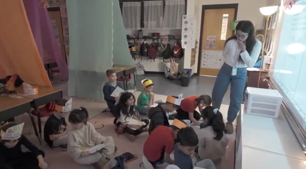 Una maestra de Alpharetta convierte el aula en una aventura para los alumnos de primer grado
