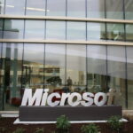 Microsoft ( MSFT ) recortó su precio objetivo en 103 dólares antes de su informe del tercer trimestre