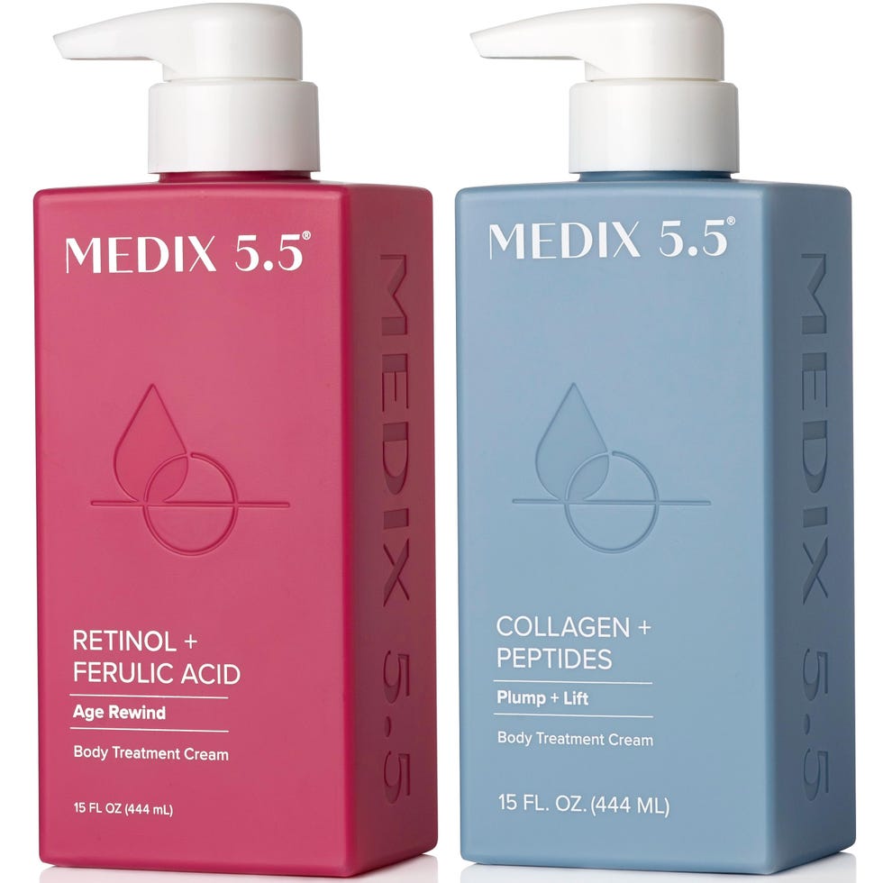 Un conjunto de cremas de retinol y colágeno. Un conjunto de cremas de retinol y colágeno.